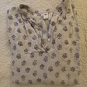 Top/blouse Free c w/purchase. Just mention item.